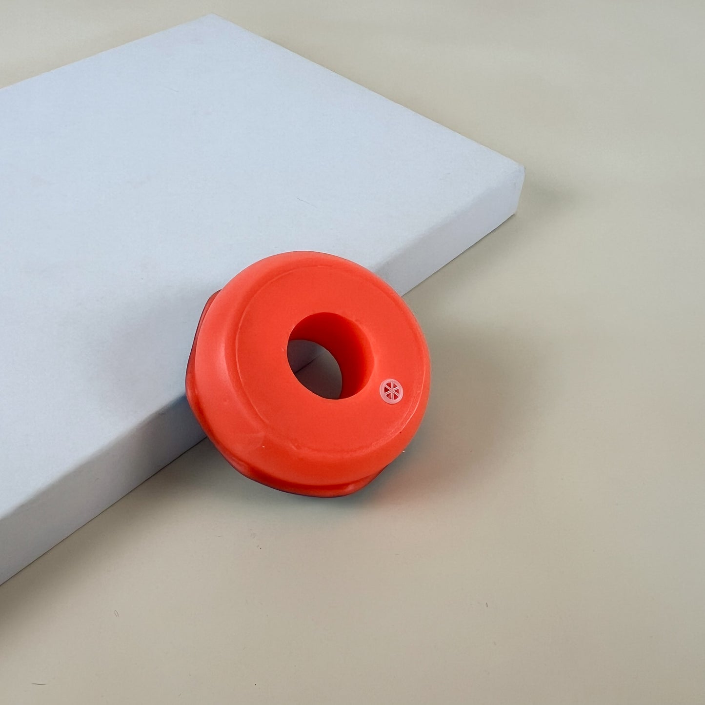 ANNAM Pískací donut pro psy 10 cm