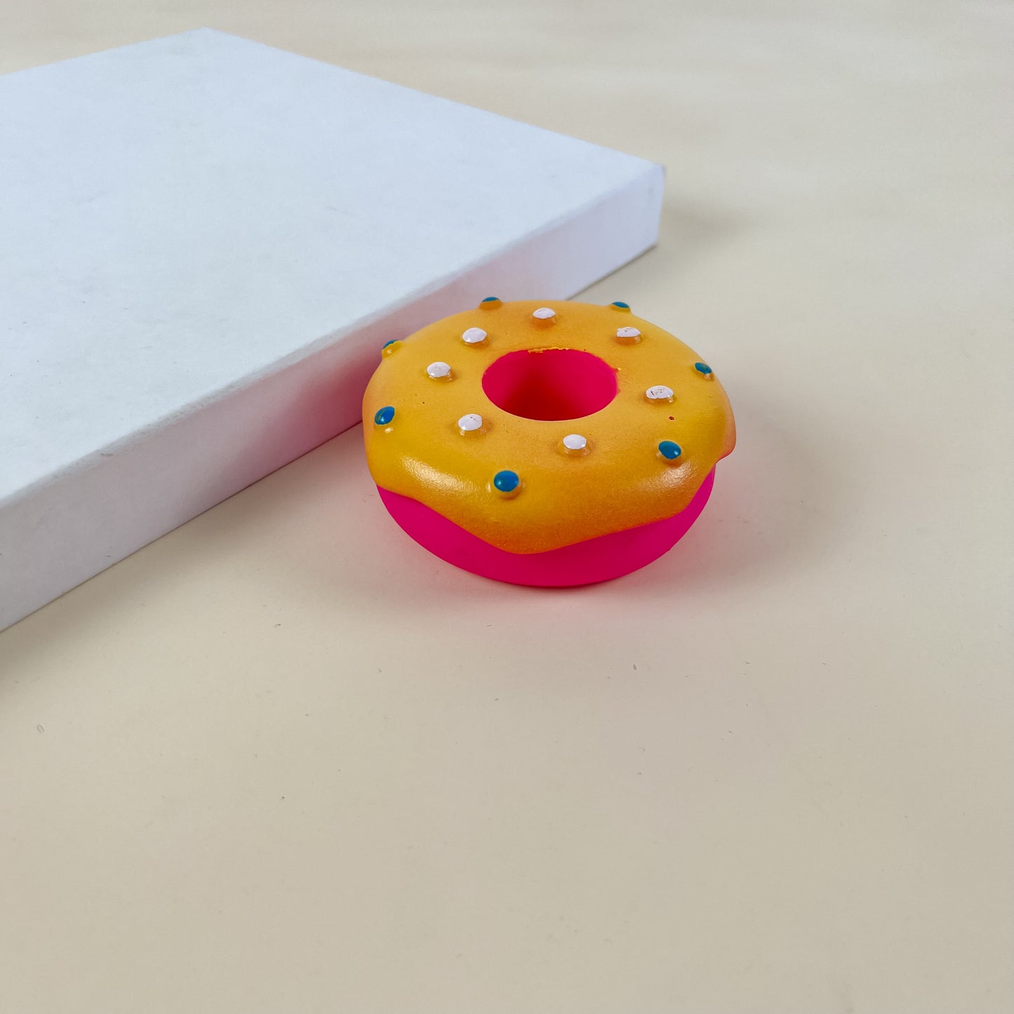 ANNAM Pískací donut pro psy 10 cm