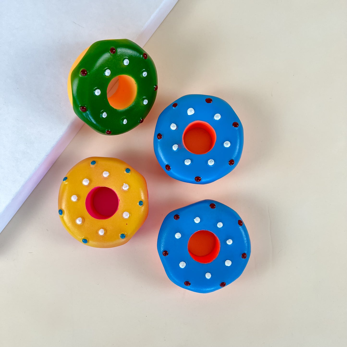 ANNAM Pískací donut pro psy 10 cm