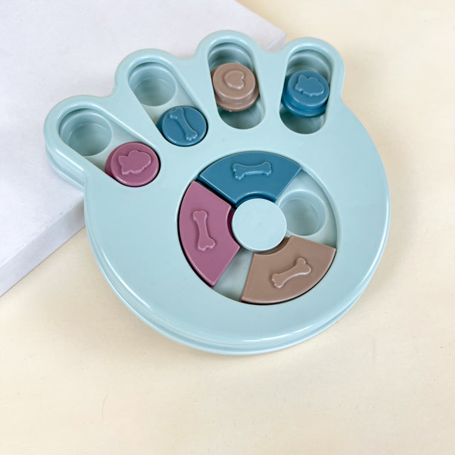 A bowl against devouring with a puzzle for dogs