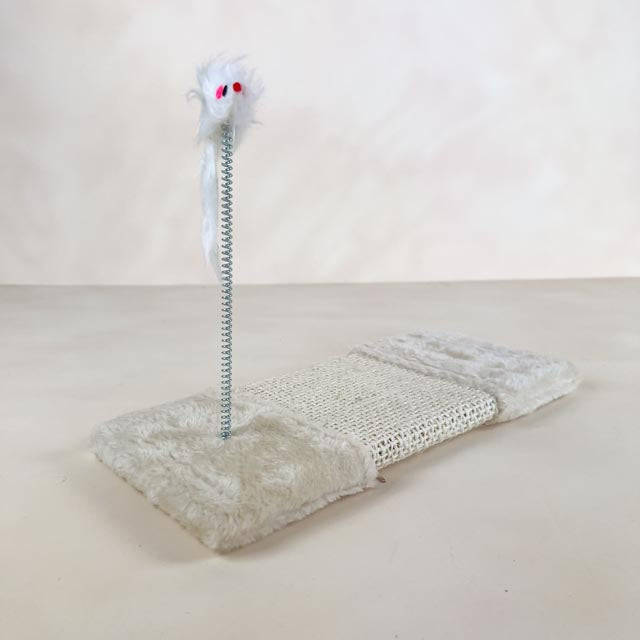 Mouse Pad Scratching Post