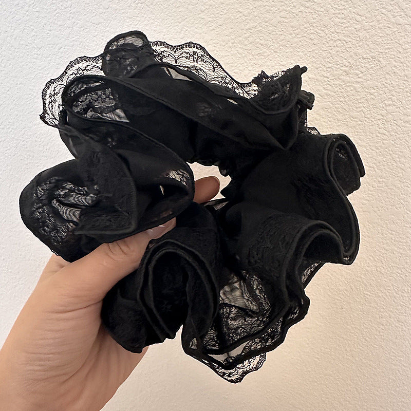 Krajkovaná scrunchie