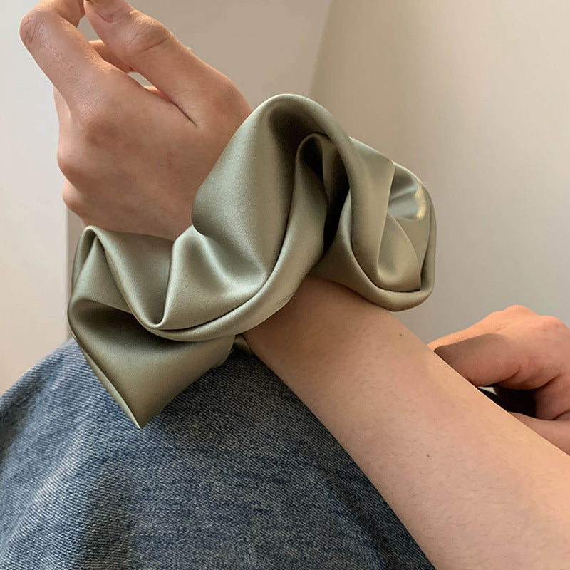 Saténová scrunchie
