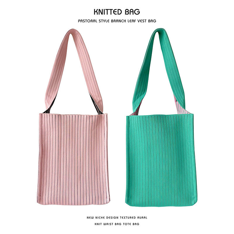 Pinstriped Pleasure Tote Černá