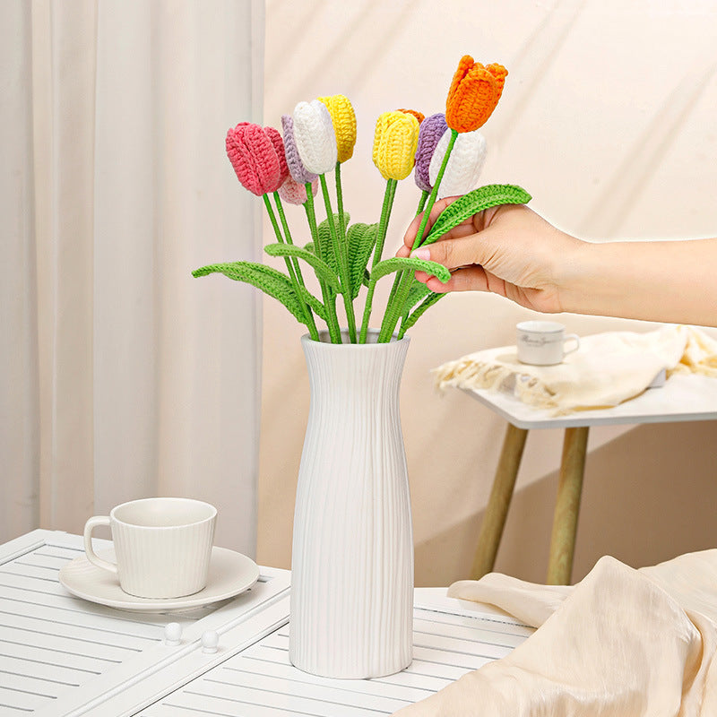 ANNAM Tulipán Jeden hotový bílý tulipán