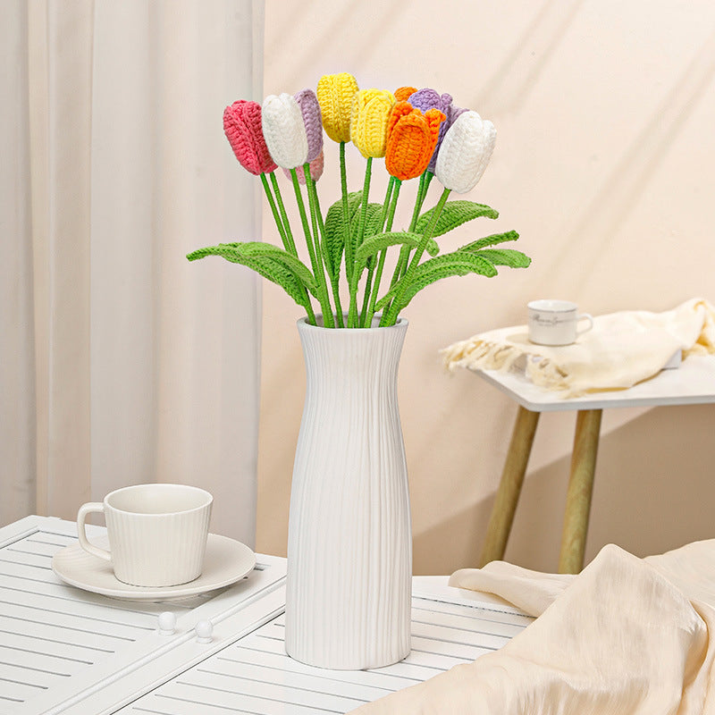 ANNAM Tulipán Jeden hotový bílý tulipán