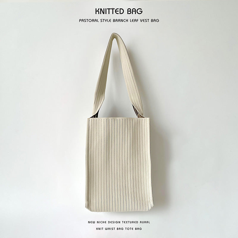 Pinstriped Pleasure Tote Černá