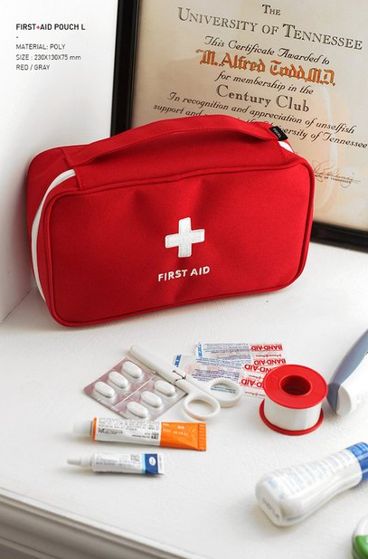 Organizér na léky na zip 23x13x7,5 cm