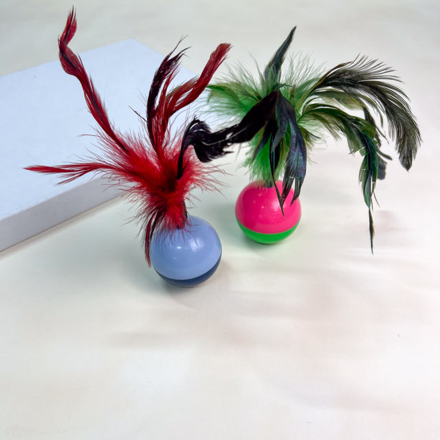Feathers on the balancing ball 20cm