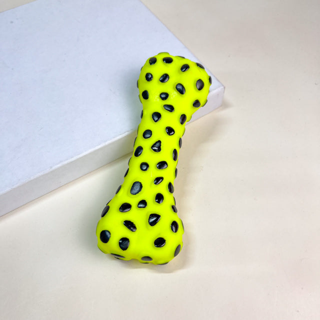 ANNAM Pískací kost s leopardím postiskem 18x6.5 cm
