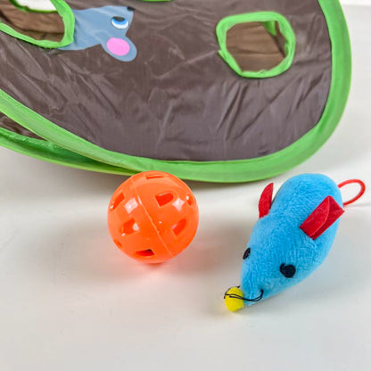 Mouse Hunt Toy - a hunting toy with a mouse and a ball