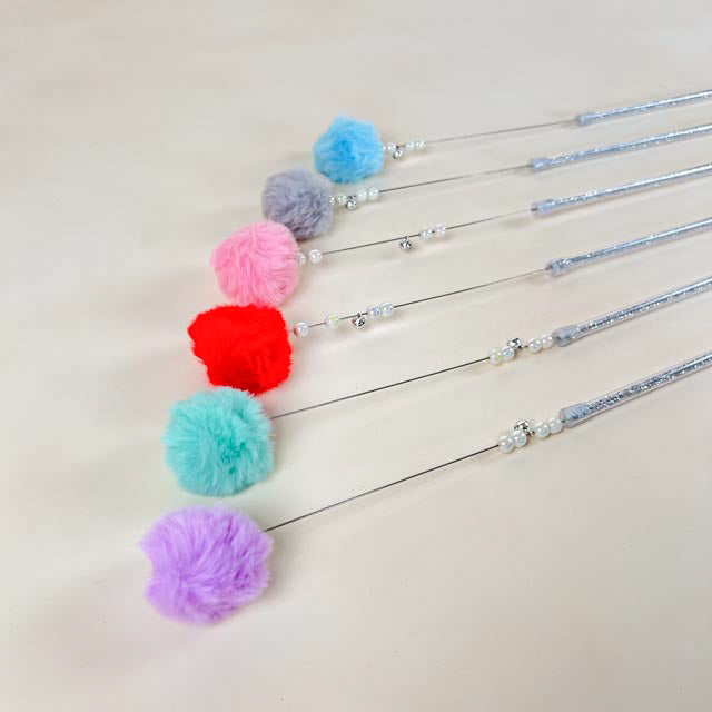 Tee with hairy pompons 40cm, different colors