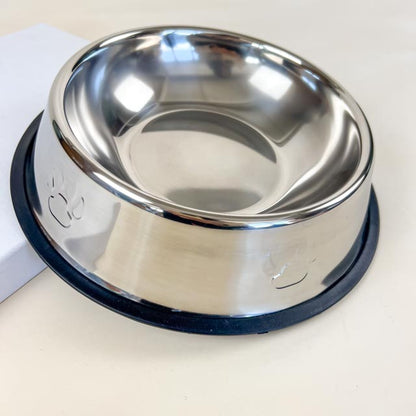 Stainless steel bowl with rubber pad