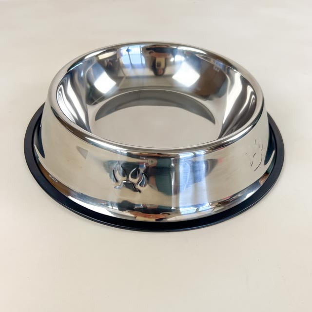 Stainless steel bowl with rubber pad